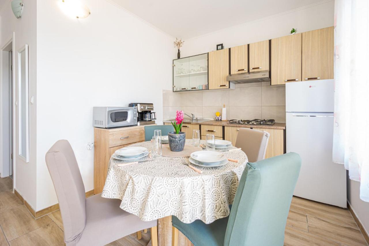 Modern Oceanview Apartment Метайна Екстериор снимка
